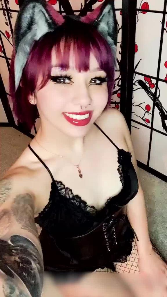 紫发猫耳少女学猫诱惑吐舌极致口技#puppiloli 预览截图 4