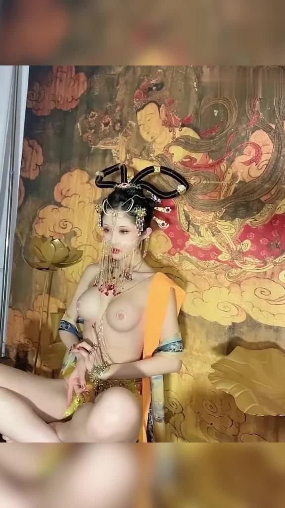 古代妃子穿越2023,画中仙古色鲜香酥乳玉体怪不得皇帝每天都要翻牌 预览截图 6