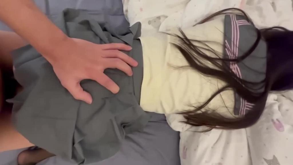 高颜值海军JK嫩妹和我做爱好舒服 预览截图 1