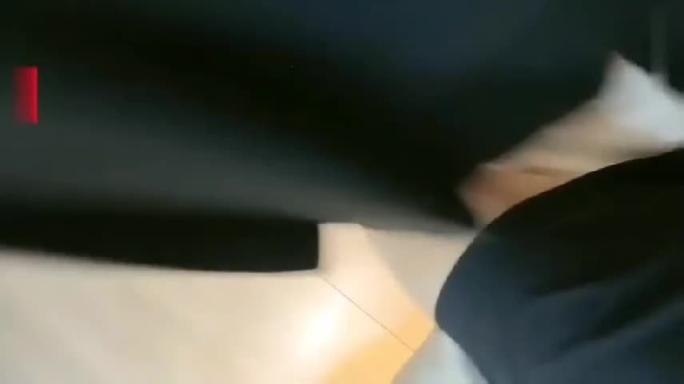私立学校妹子和学长开房,解开衣服_2 预览截图 2