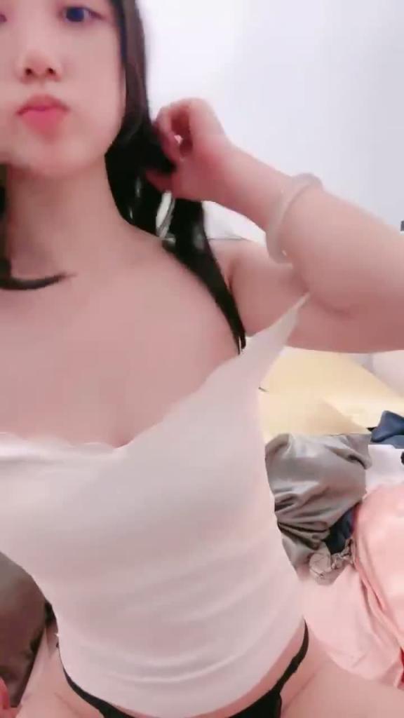 美乳萝莉女神抠穴自慰流白浆超级粉嫩 预览截图 4