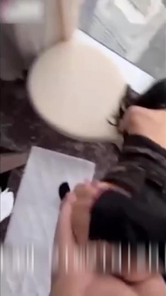 夜店酒吧搭讪骚女合集！反差婊蜜桃臀各种场所随意玩弄 预览截图 10