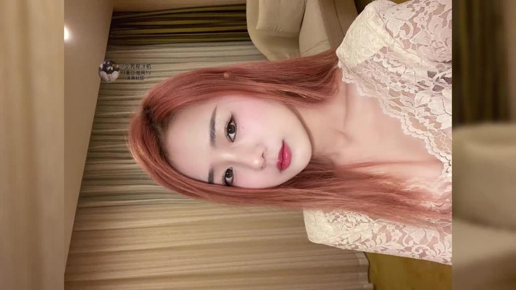 【反差婊档案】淮安20岁学生[纯情女大]领衔两套反差合集 预览截图 4