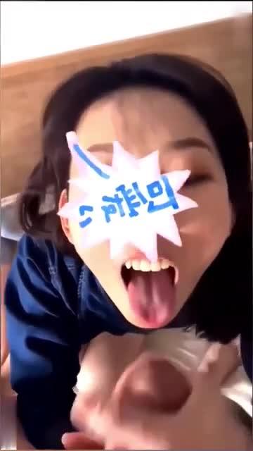 反差母狗颜射吞精【高颜值女神颜射吞精合集】一个比一个贱撸管必射露脸 预览截图 1