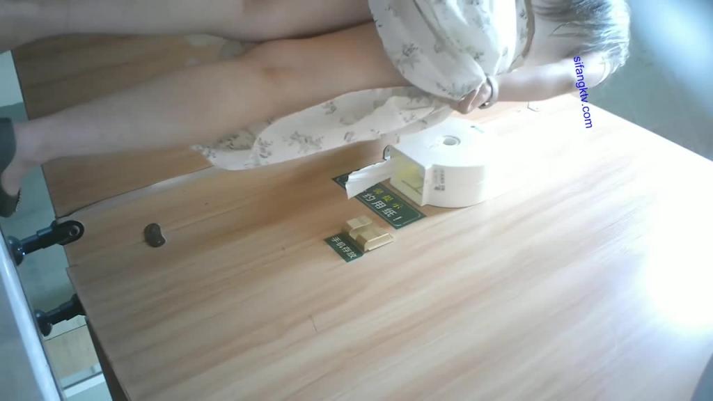 精品厕拍，每天找这么多资源，白虎逼寥寥无几 预览截图 7