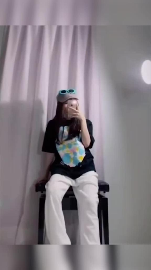 高颜值美女博主【陈玲】不雅视频曝光，和前男友的床上激情，白月光变淫母狗被勐操 预览截图 4