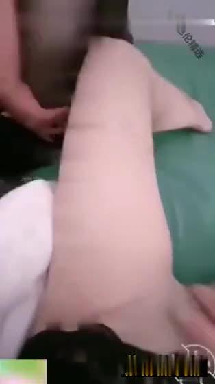 海⻆乱伦⼤神我的妈妈和⼩姨是腿模 预览截图 6