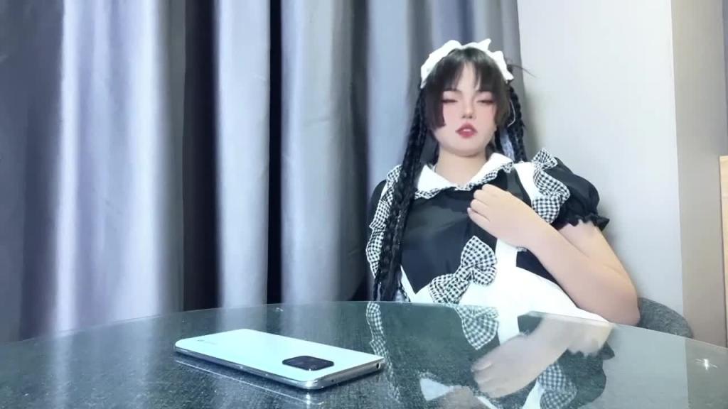 勾引老师的调皮女孩 预览截图 3