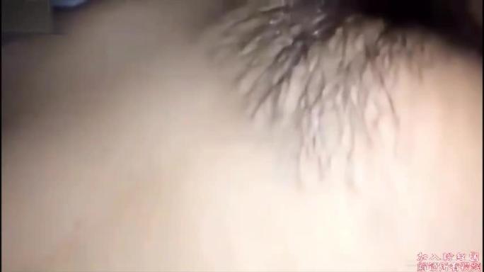 【真实父女乱伦】深夜鬼父趁女儿睡觉钻女儿被窝,一顿抽插内射 预览截图 4