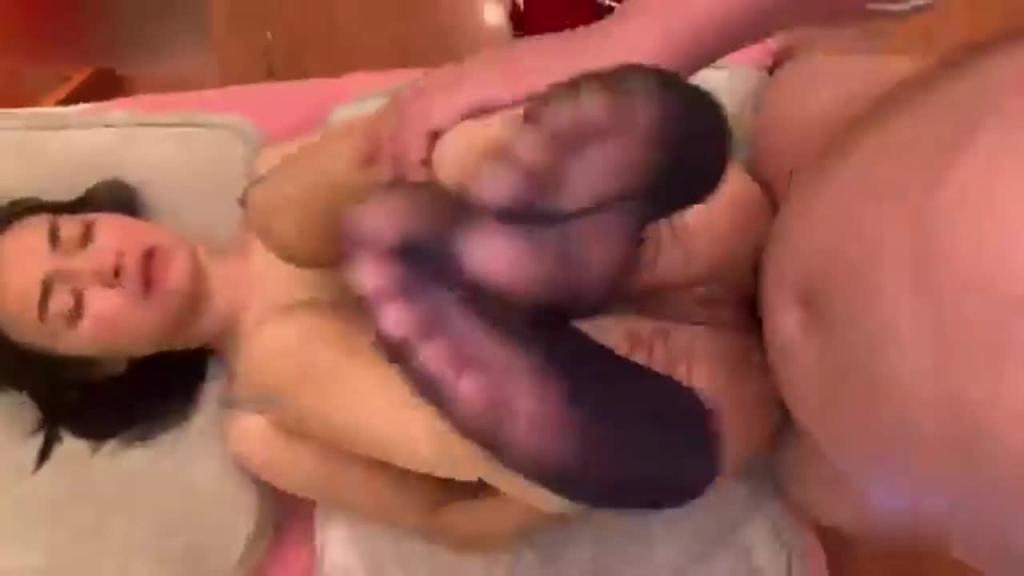 【绿帽淫妻】白虎少妇感觉对不起老公跟个死猪一样 预览截图 7