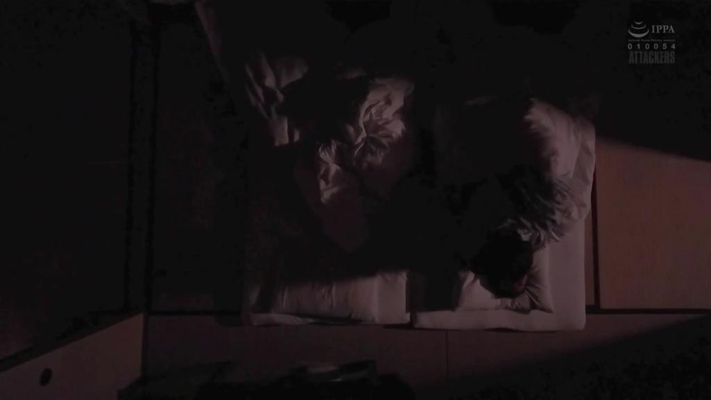 与最棒的情妇的过夜温泉不伦约会 黑岛玲衣 YUJ-046 预览截图 7