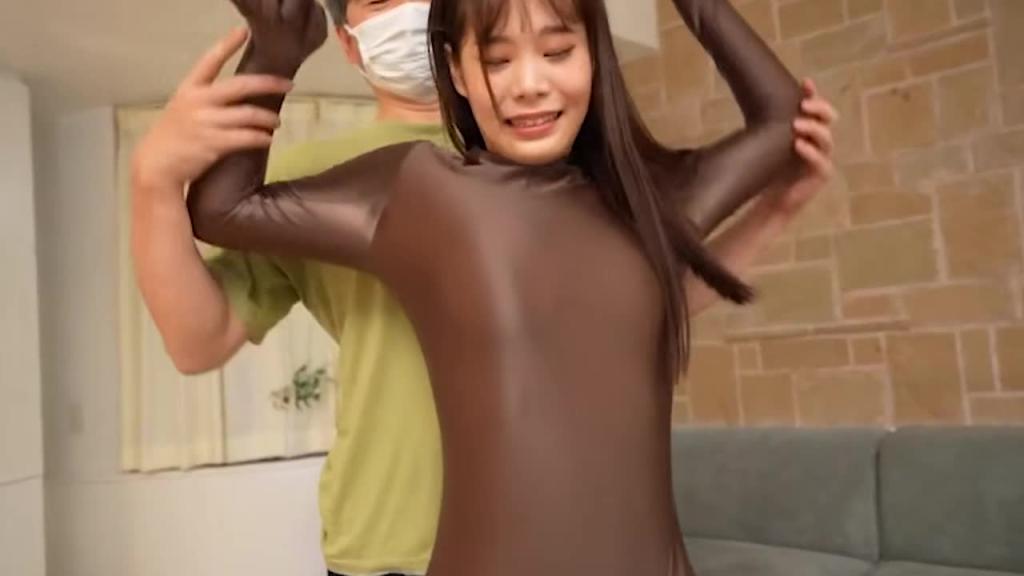 美女高清紧身衣挠养养,这算情趣还是地狱 预览截图 4