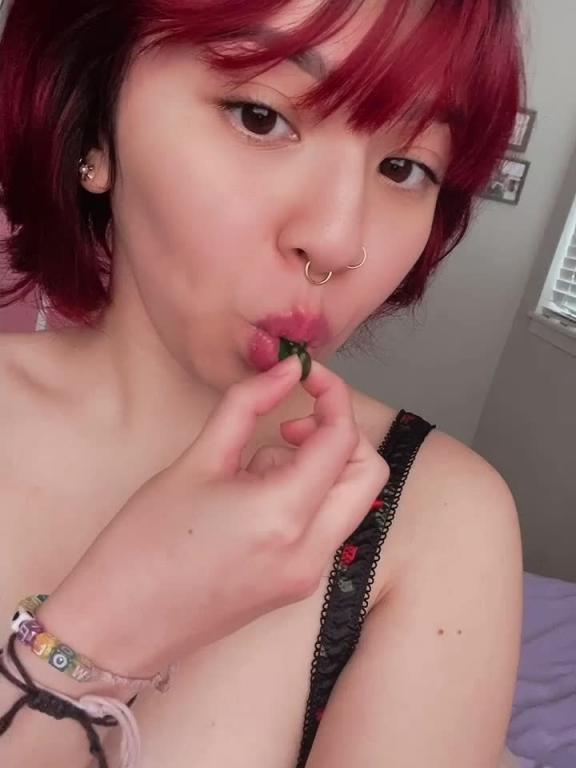 极致诱惑红发樱桃内衣舌戏尤物#puppiloli 预览截图 10
