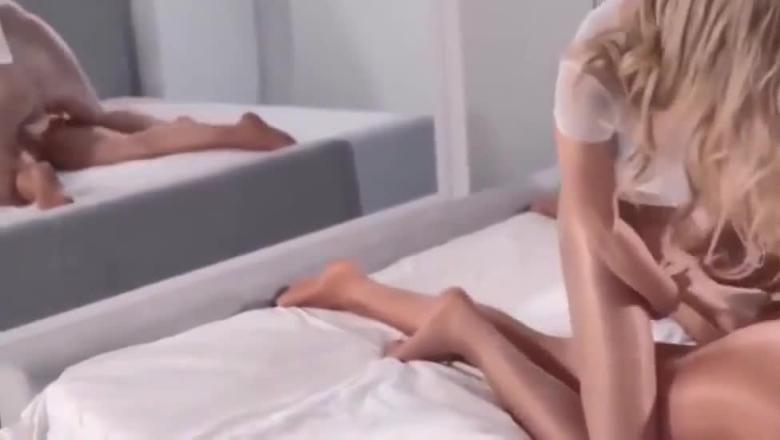 姐妹柔性缠绕,激情一战 预览截图 11