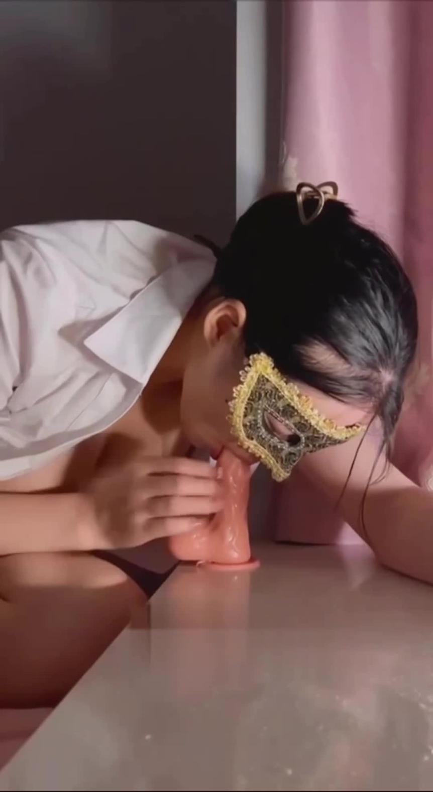 【气质极品哺乳期少妇】巨乳推完用奶水清理鸡巴 预览截图 9