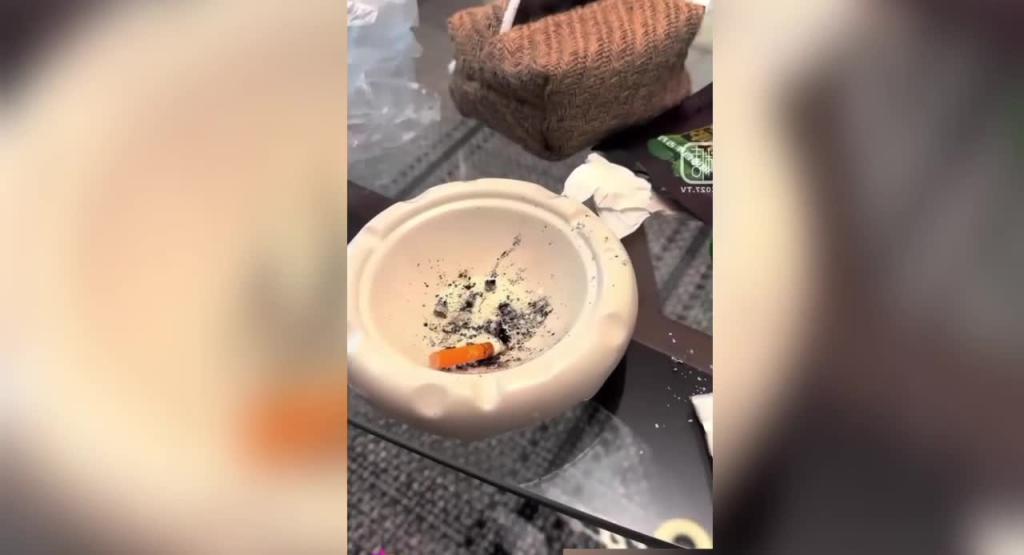 可爱JK萝莉妹妹被禽兽哥哥暴力抽插 预览截图 9