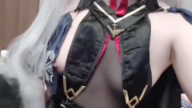 17岁反差小母狗coser 粉嫩小穴不知道被多少主人开发过 预览截图 2