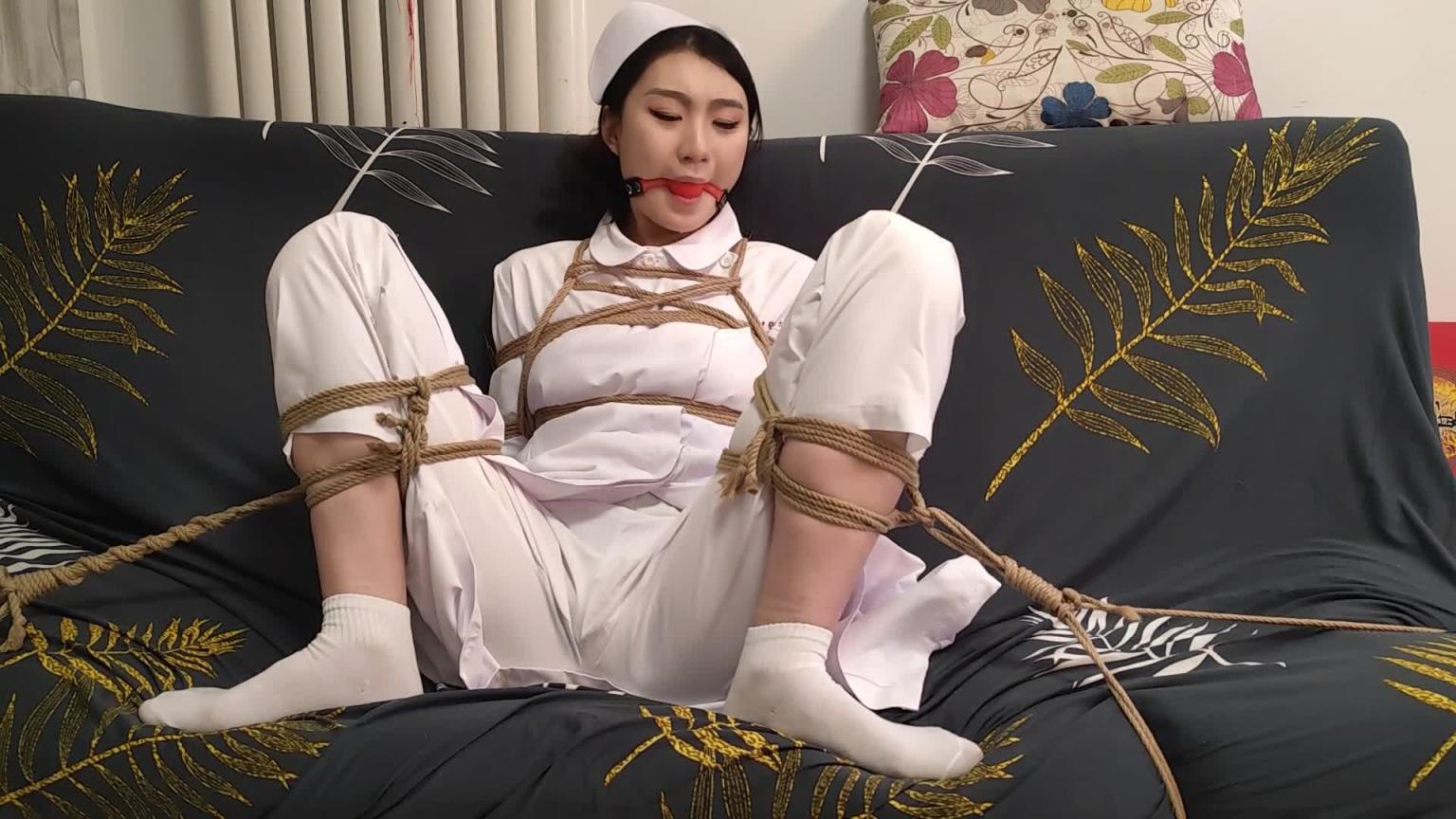 【束缘阁】被劫持的白袜护士 预览截图 5