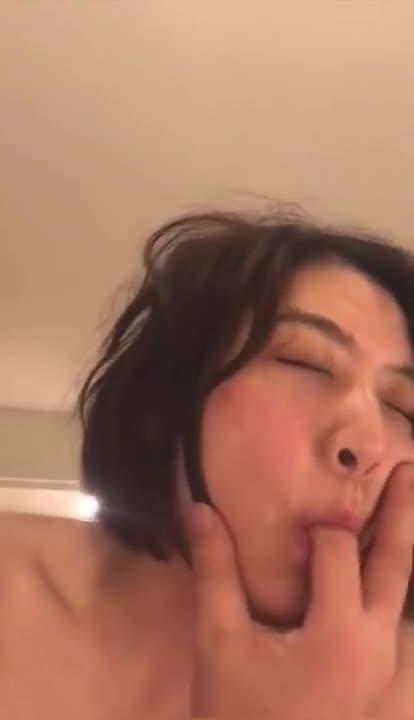 多益ceo唐忆鲁把自己群p的视频发公司群 预览截图 2
