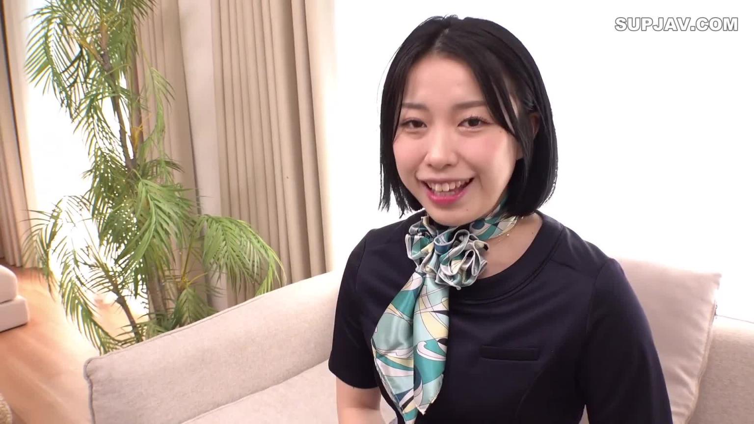 NGHJ-022 在银座顶级百货公司工作的整洁优雅的美容顾问,竟然和一位处女口交!拥有迷人双唇、热爱接吻的少女,深深地吻了一位从未接过吻的处男,吮吸他的舌头,将舌头插入,用力地抽插!她满脸口水,达到了极乐的高潮!她的下唇也湿润了,和一位从未接过吻的处女进行着纯粹的性爱! 预览截图 10