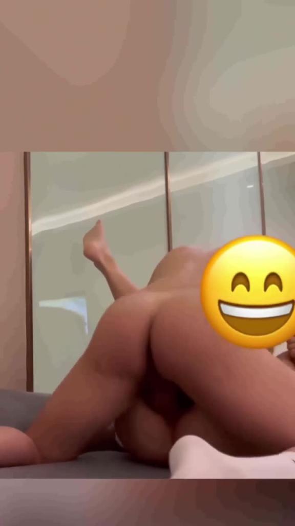 刚放假的小母狗学妹 看起来文静床上骚出水 预览截图 11