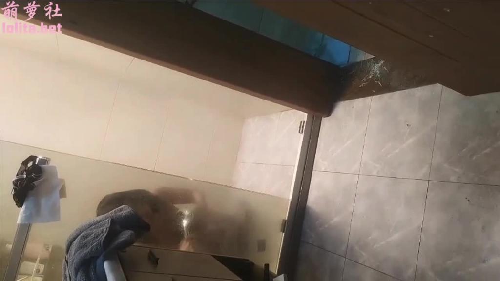 下 淫荡的姐姐跟弟弟乱伦 预览截图 7