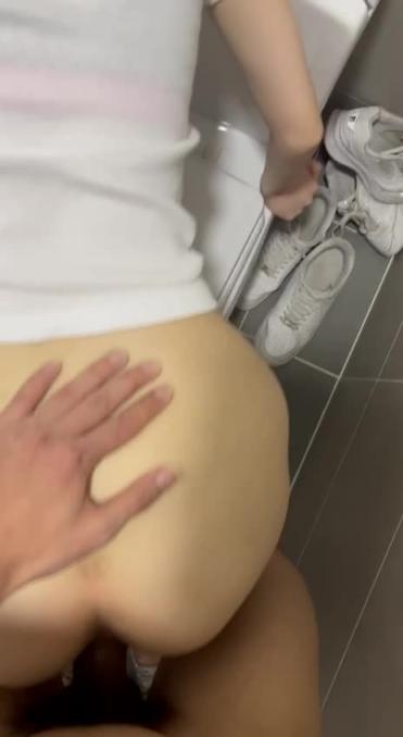 手持摄影真实感与白虎淫荡女友大风大浪,厕所do i 预览截图 11