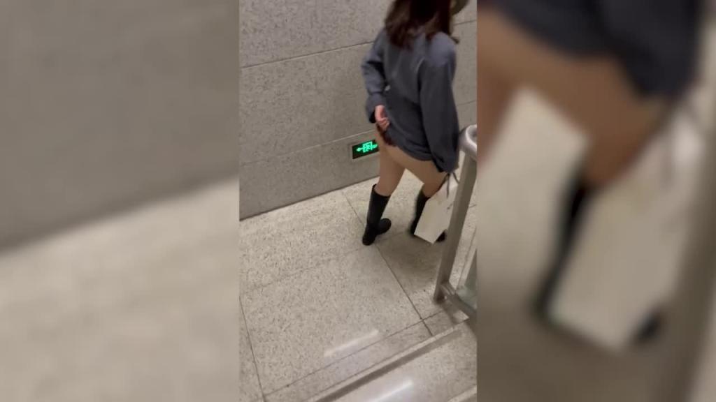 骚货女友骑马 预览截图 2