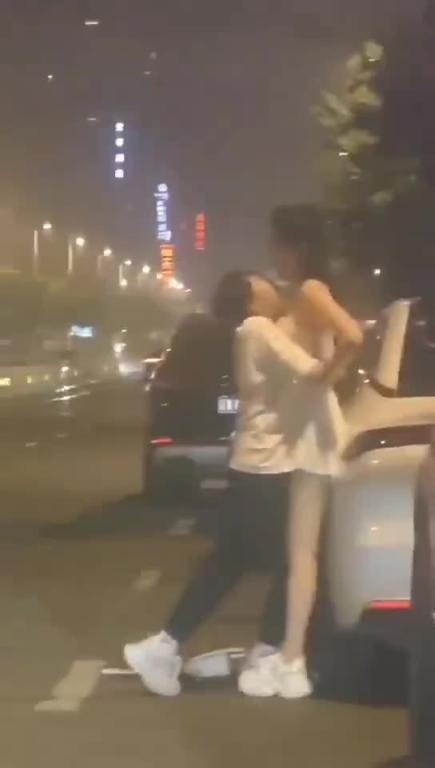 门事件 脱得这么丝滑的吗,这是发生什么事了呢 预览截图 3