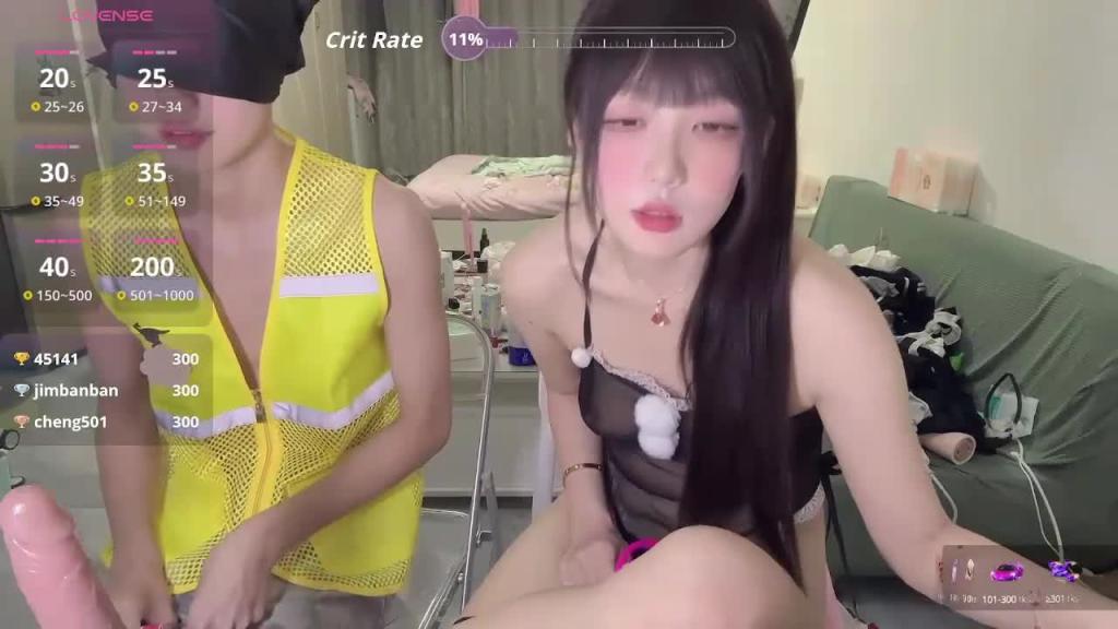 【你的脚好甜啊我操！男友跑路喊男同学来代播】这俩人越玩越放的开了，一开始的时候还特别不好意思 预览截图 8