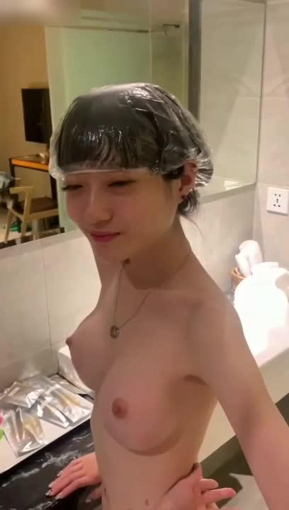 约玩极品身材小嫩模 预览截图 1