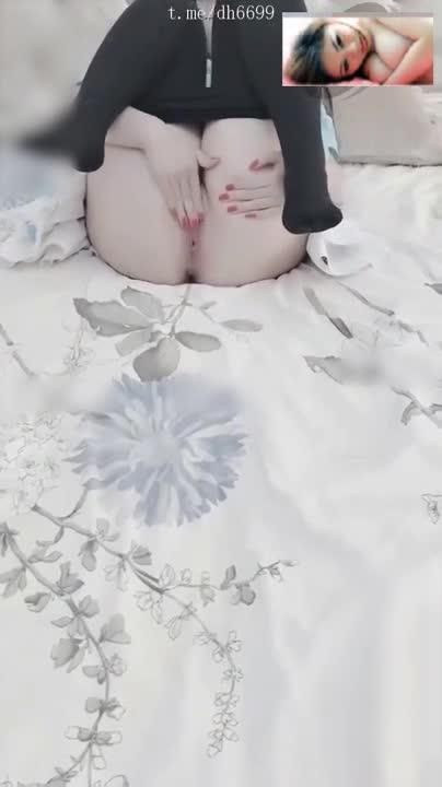 萌妹子司雨清纯外表下好淫荡 预览截图 8