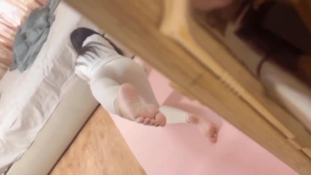 美艳小妈和情夫偷情被我发现了! 预览截图 4