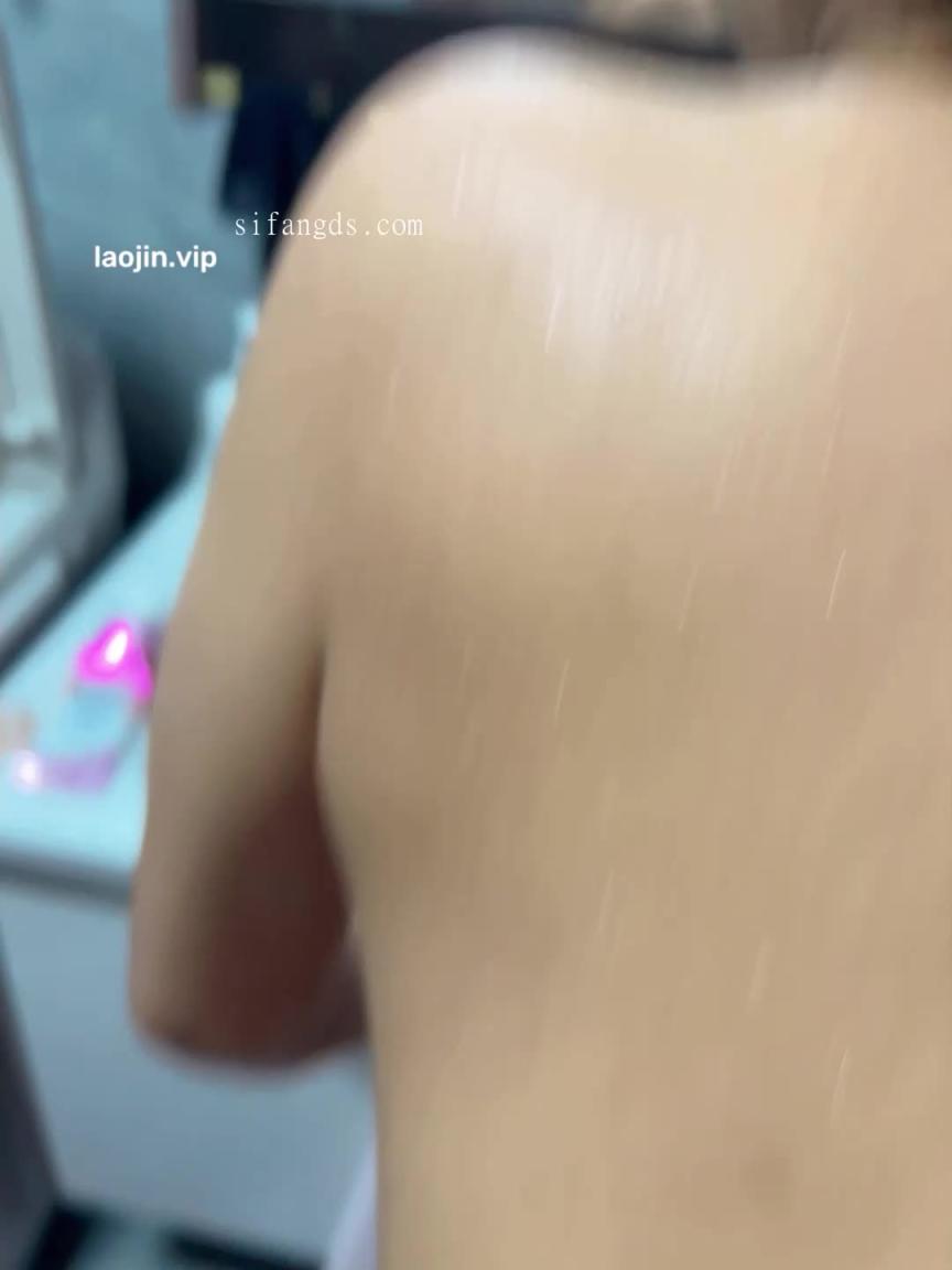 【原档泄密】山东御姐性爱泄密，两情相悦时刚洗完澡就迫不及待的在卫生间干上了！视频高清 预览截图 5