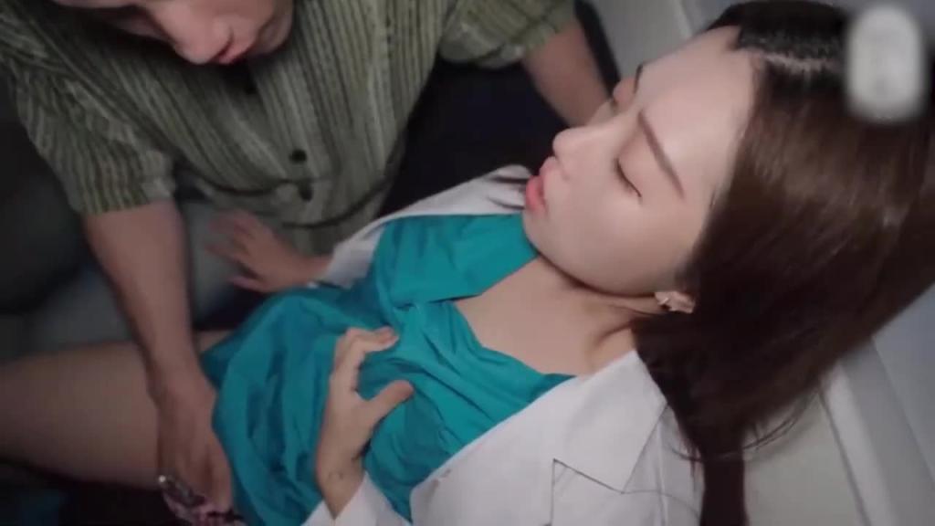 医生王其王其 & 曾强( 用最兽的姿势，狂干超正巨乳兽医) 预览截图 3