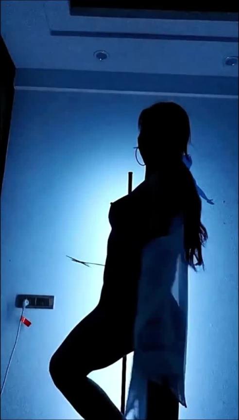 夜店风韩国大眼正妹艳舞魅惑 预览截图 10