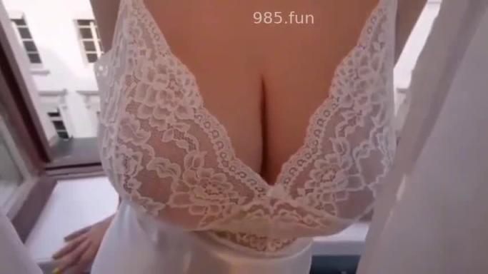 超大巨乳激情照顾我的小鸡巴！ 预览截图 1