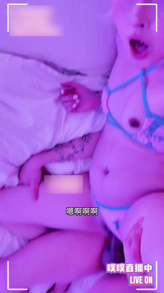 自购推特高颜值阿黑颜女神-真的是把反差感做到了极致，边被后入边吐舌说着骚话，给这反差感性格打了满分 预览截图 7