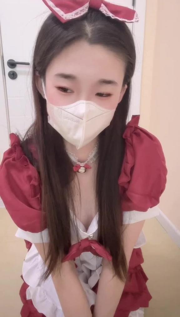 粉色女仆装手淫自慰 预览截图 2