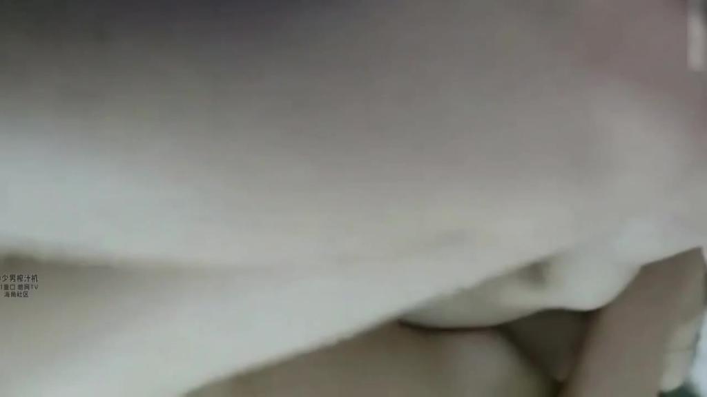 【反差婊档案】印尼16年的选美冠军,被操到翻白眼 预览截图 8