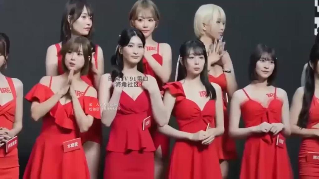 【独家首发上】台北国际成人展真实现场❤️旋转女优抖奶热舞 预览截图 1