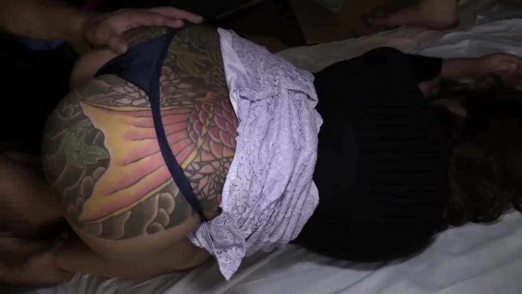 被拷问轮姦的黑道妻子 恋乃牡丹 EMBZ-192 预览截图 3