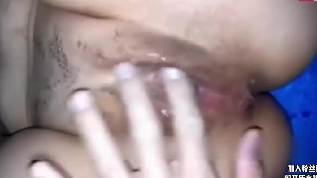 3/3性感模特出轨约炮土豪赚外快,跪地口交 预览截图 11