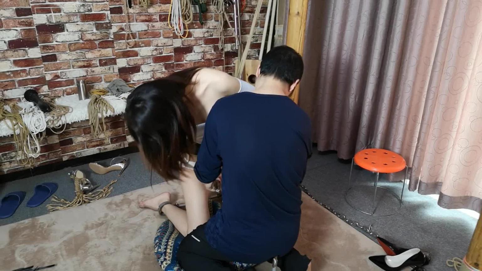 【随心原创】柳洋 跪趴器上的美娇娘 预览截图 11