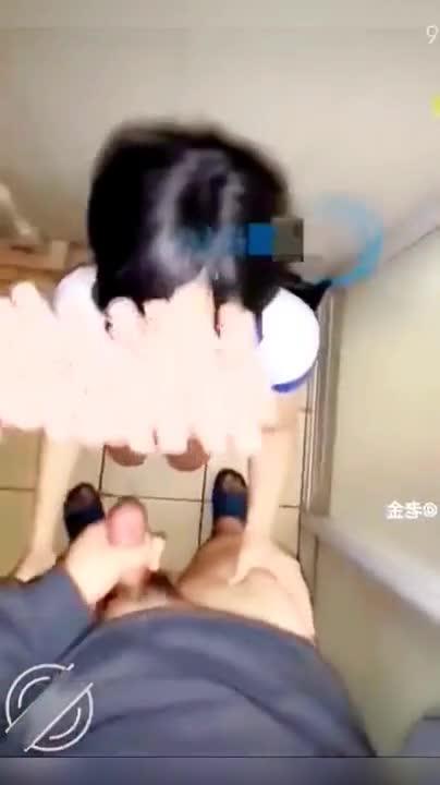 乱伦精选变态叔叔乱伦操萝莉侄女在侄女身上发泄兽欲性奴调教操成骚母狗 预览截图 4