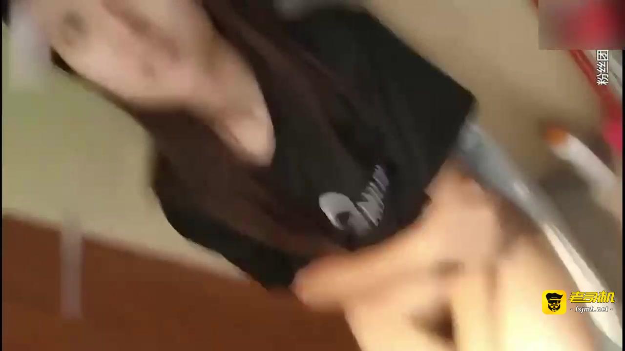 可爱萝莉困的睁不开眼，拉起来就内射嫩穴 预览截图 11