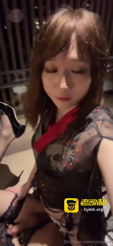 骚货形象被淫欲控制 与粉丝互玩大屌 反常冲动高涨 cmbprod 预览截图 9