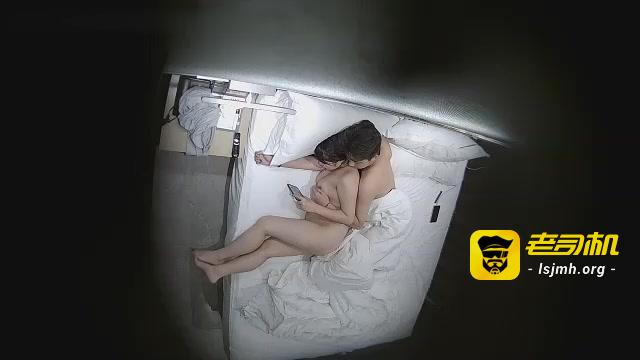 1-萤石云酒店摄像头偷拍 大学生情侣假期一块缠绵厮混玩游戏连续干了几次 预览截图 10