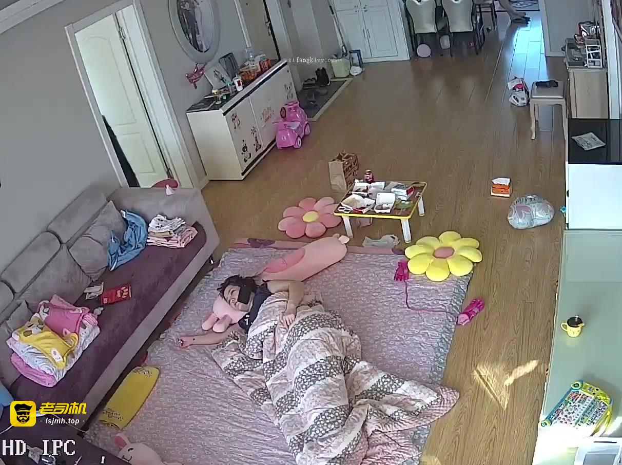 《居家摄像头破解》连续几天偷拍中年夫妻趁孩子睡着或者不在家 赶紧啪啪啪 预览截图 7