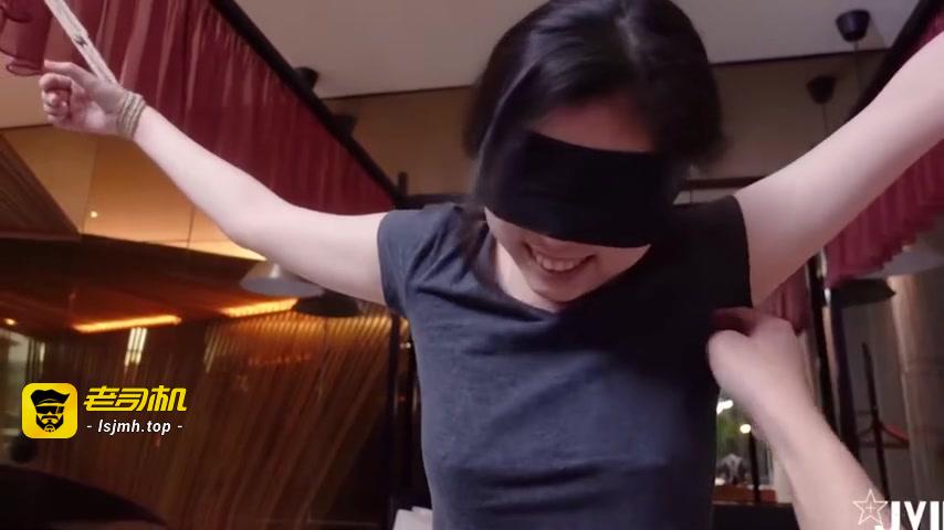捆绑束缚极品身材小妹 首次调教奶夹按摩棒不停刺激小妹狂喊不止 预览截图 1